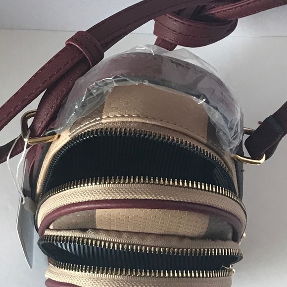 Deluxity Plaid Crossbody Bag👛 - Picture 7 of 8